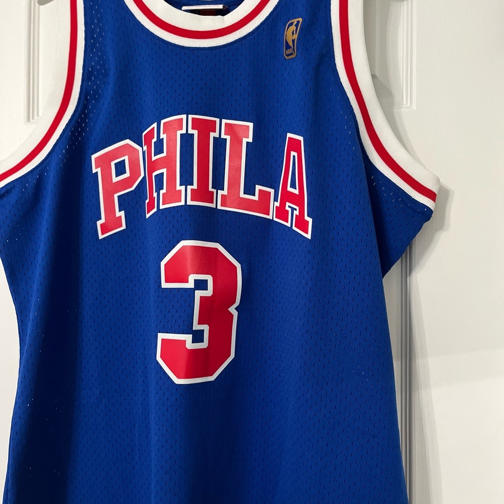 Mitchell & Ness  Phila Sixers Allen Iverson Classics Swingman Jersey